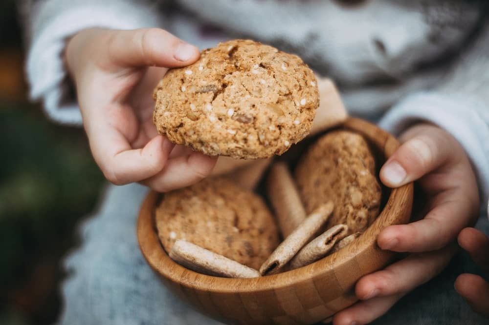 Bible Scriptures on Giving - 8 Verses About Why We Should Give More